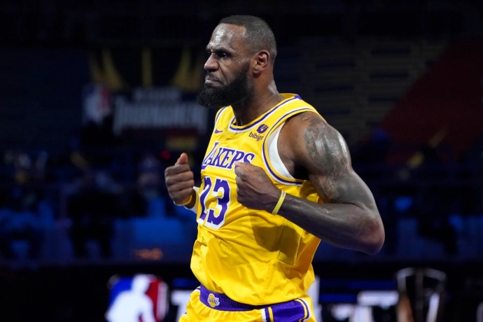 美媒 HoopsHype 统计 NBA 生涯总薪水排名：詹姆斯超 5.83 亿独占鳌头